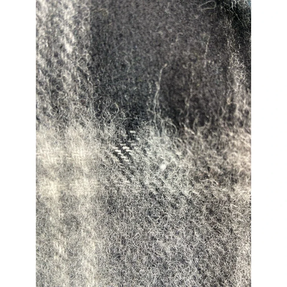 John Hanly Ireland 100% Lambswool Plaid Scarf Gray Fringe
